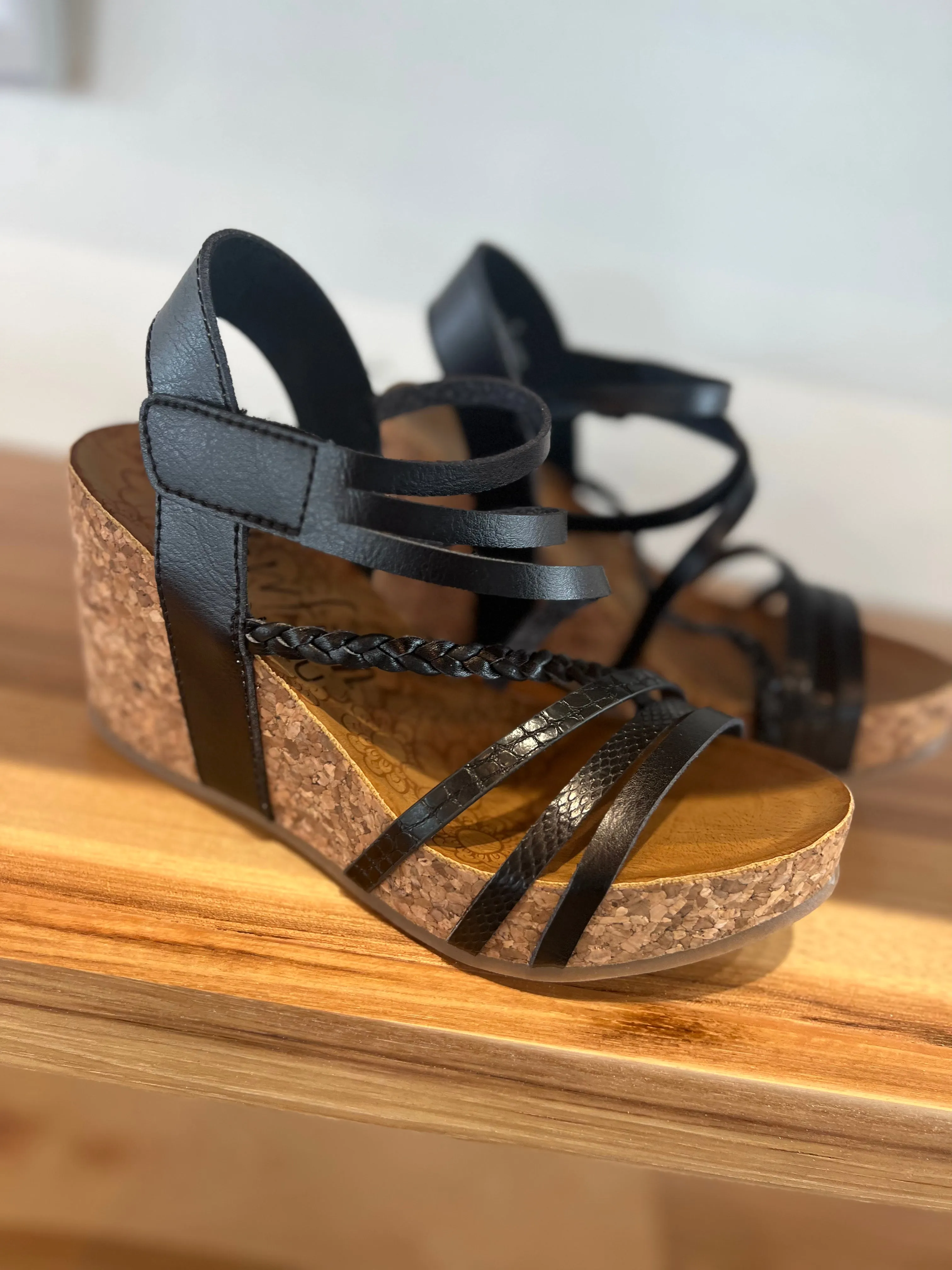 Blowfish Heidi Wedges (Black Dyecut)