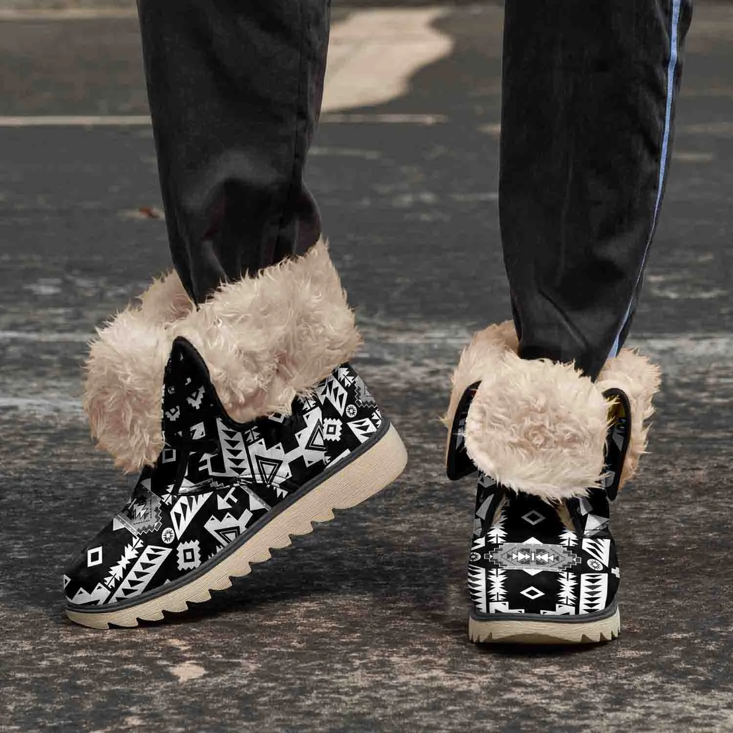 Chiefs Mountain Black and White Polar Winter Boots