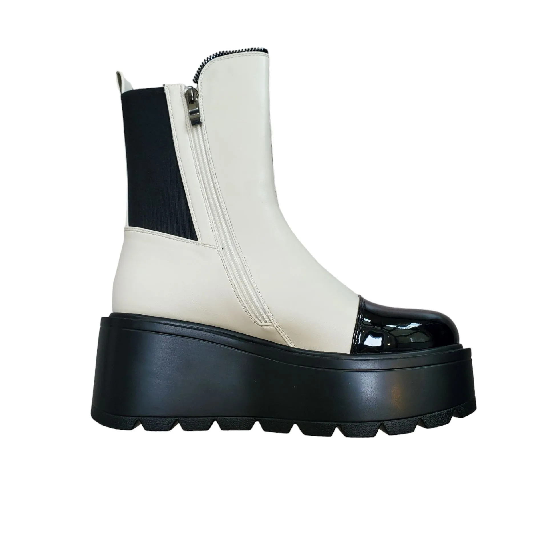 CHUNKY PLATFORM CONTRAST WHITE BOOTS