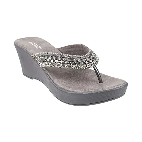 Metro Womens Beaded Gun Metal Slip Ons