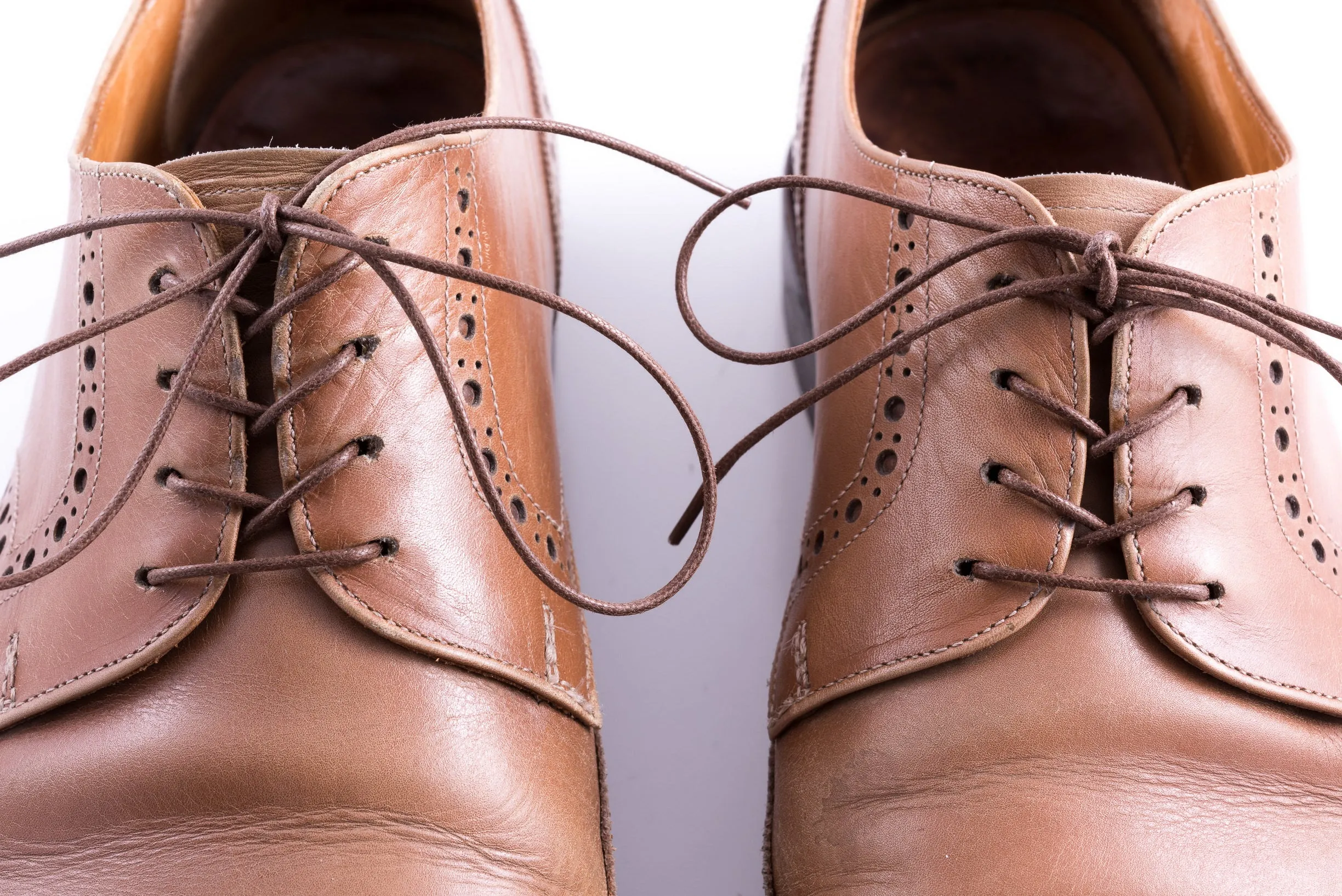 Round Mid Brown Waxed Cotton Shoelaces