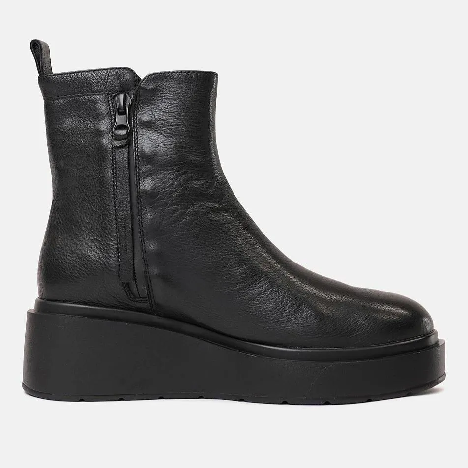 Sedrin Black Leather Ankle Boots