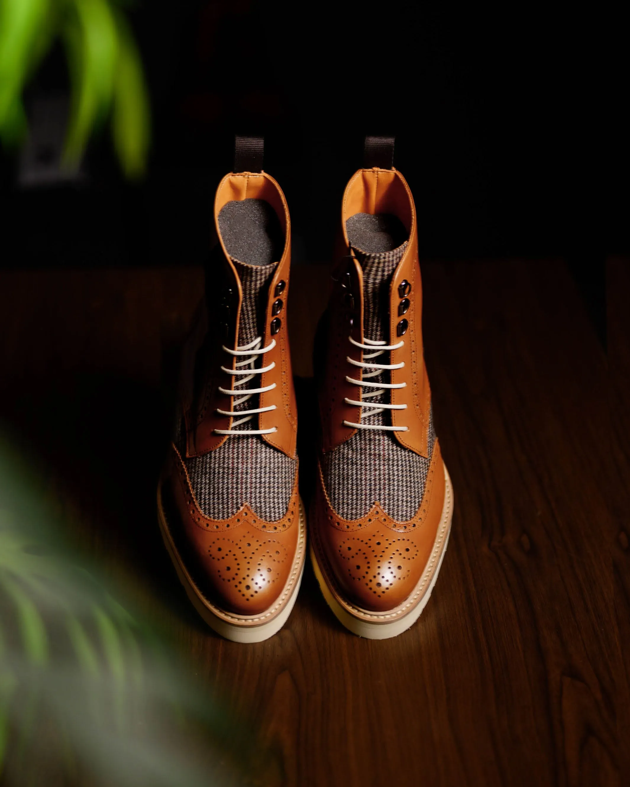 SG Rogue Sport Wingtip Boots V2 – Cognac   Tweed