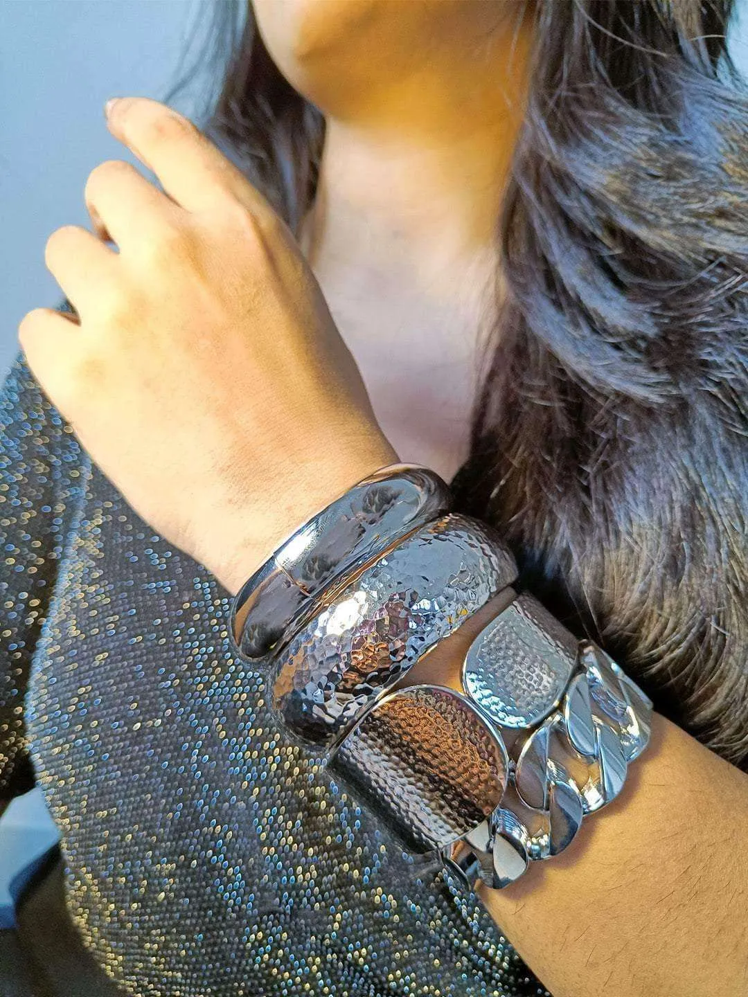 Shriya Pilgaonkar In Chunky Hammer Bracelet