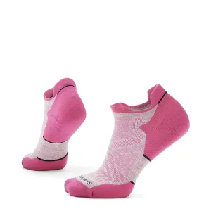 Smartwool Women's Run Targeted Cushion Low Ankle Socks in Ash-Power Pink